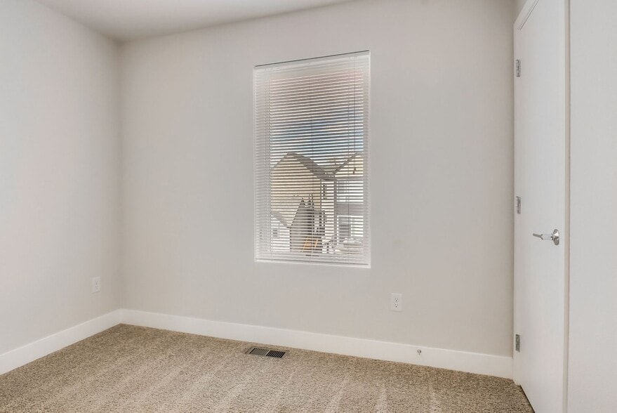 Building Photo - 1018 Depew St