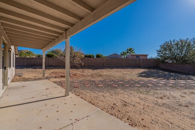 Building Photo - 8220 N Freshwater Ln