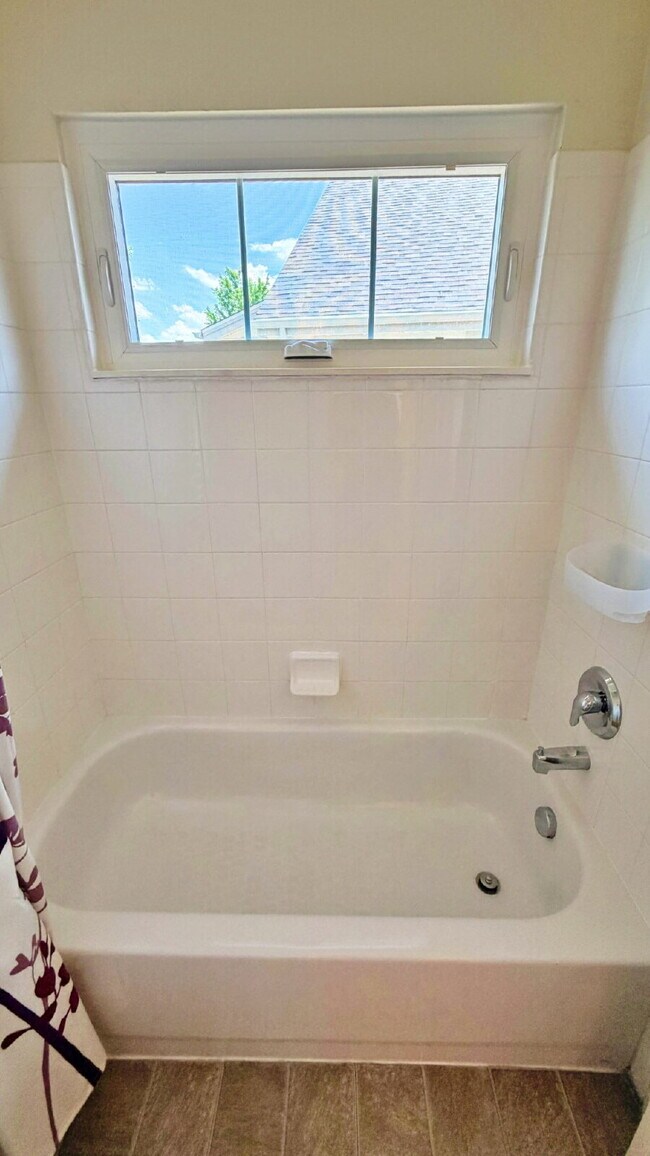Building Photo - Fantastic 4 Bed 2.5 Bath + Office 2 Car Attached Garage in Murphy Creek Community Pool + Tennis C...