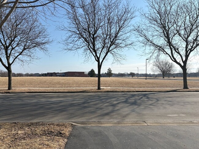 Building Photo - 2611 Cedar Glade Dr