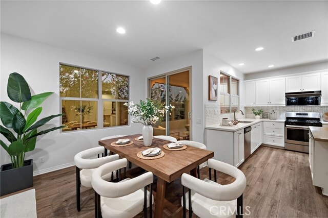 Building Photo - 111 Henson