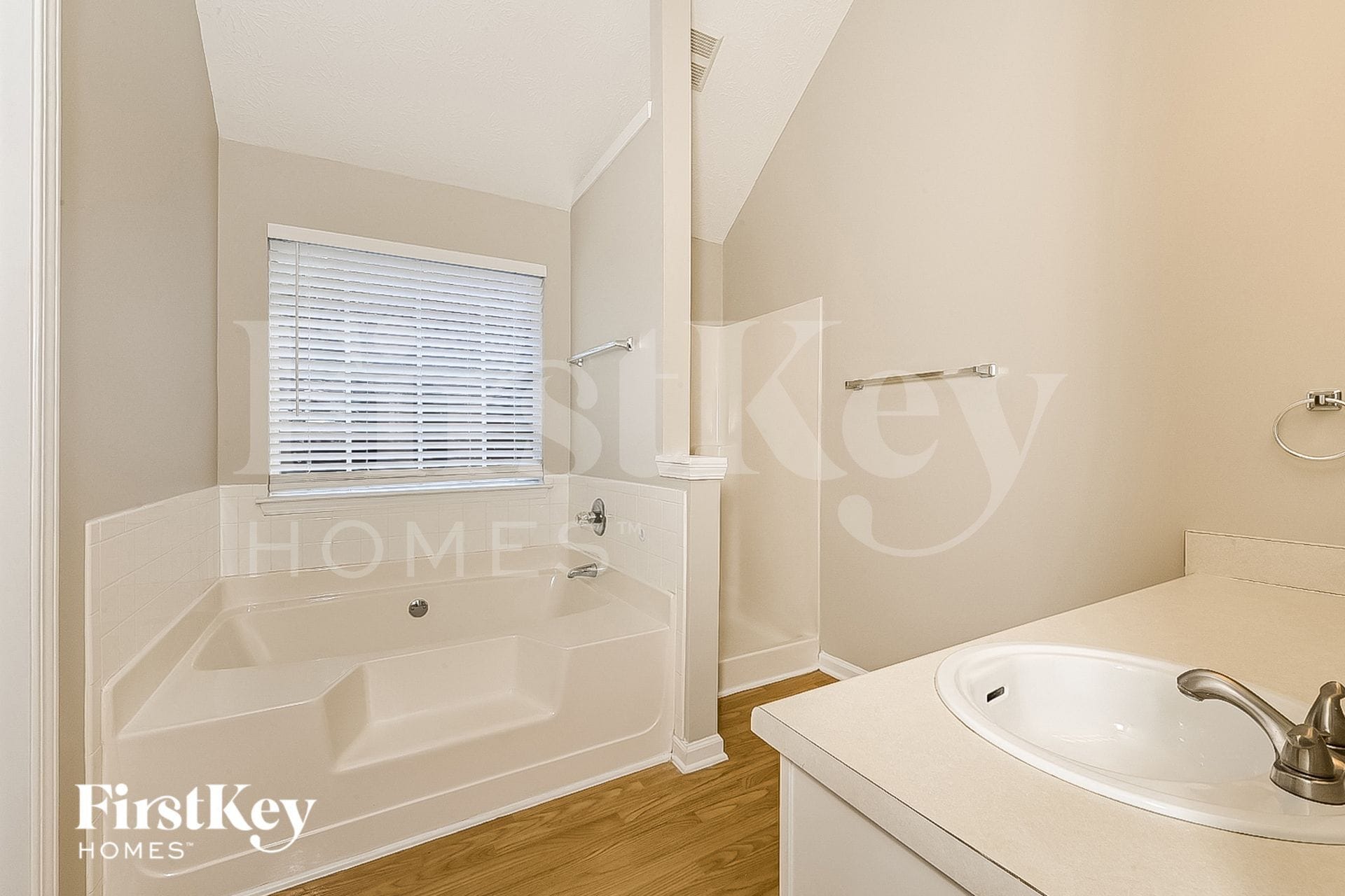 Building Photo - 308 Waltrip Ct