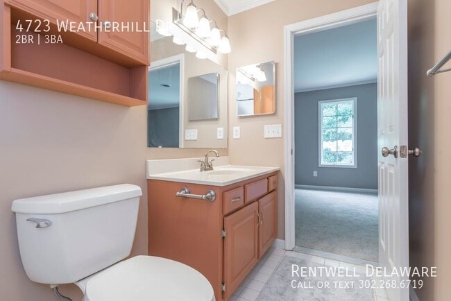 Building Photo - GORGEOUS TOWNHOME
