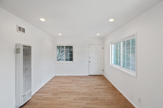 Building Photo - 6237 Afton Pl