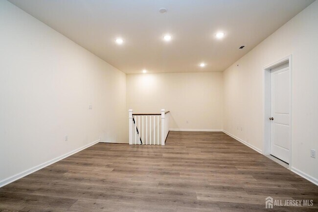 Building Photo - 3403 Jordan Dr