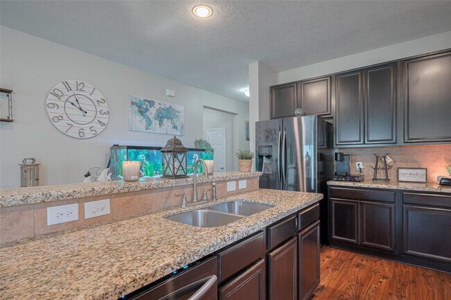 Building Photo - 4323 N Vineyard Meadow Ln