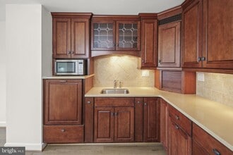 Building Photo - 8340 Greensboro Dr