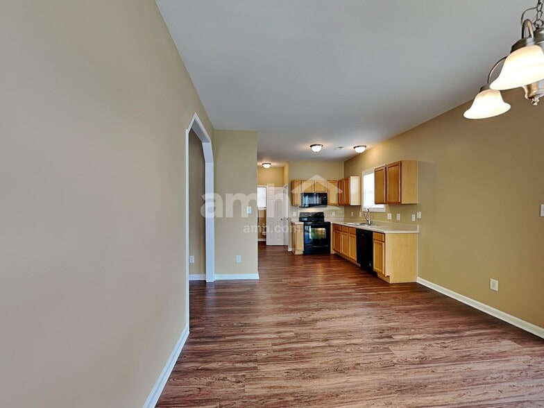 Building Photo - 1120 Rutledge Landing Dr