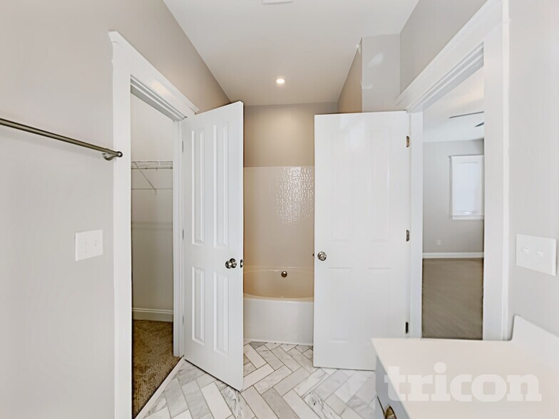 Building Photo - 9724 Grier Springs Ln