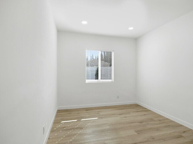 Building Photo - 8446 Penfield Ave