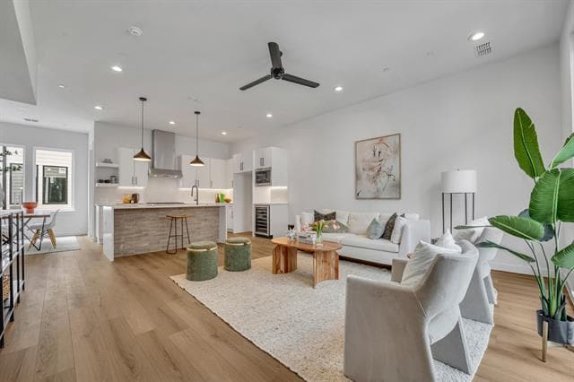 Building Photo - 3612 San Jacinto St