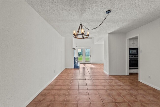 Building Photo - 17 Antilles Ln
