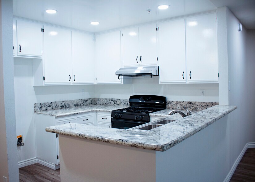 Primary Photo - 90 N Michigan Ave