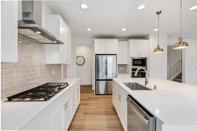 Building Photo - Spacious Two-Story in Port Orchard
