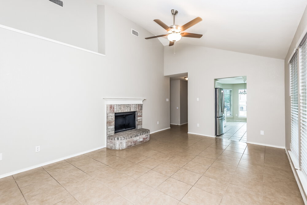 Building Photo - 2500 Ensenada Ln