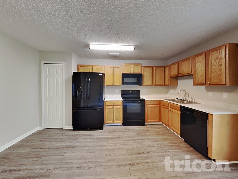 Building Photo - 4220 Lindy Trail