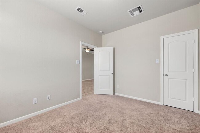 Building Photo - 5206 Pr Ter Ln