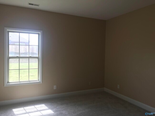 Building Photo - 178 Sarah Jane Dr