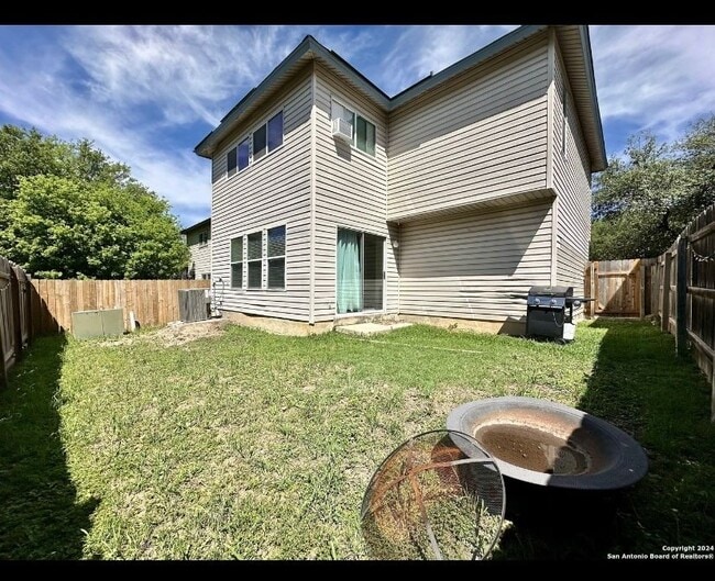 Building Photo - 10142 Amber Flora Dr