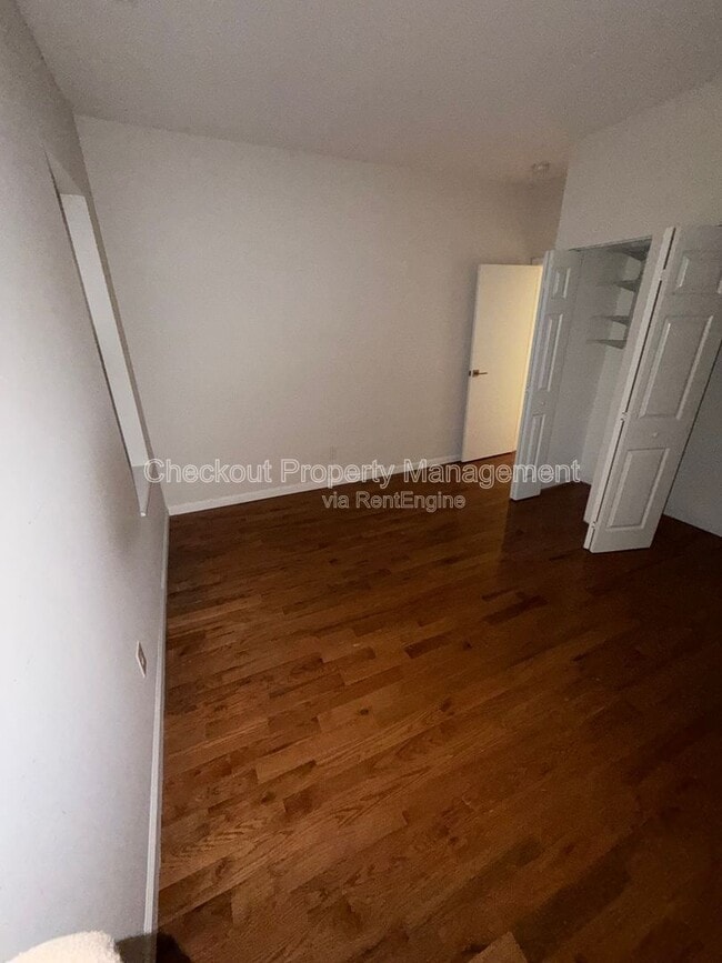 Building Photo - 5531 Pershing Ave