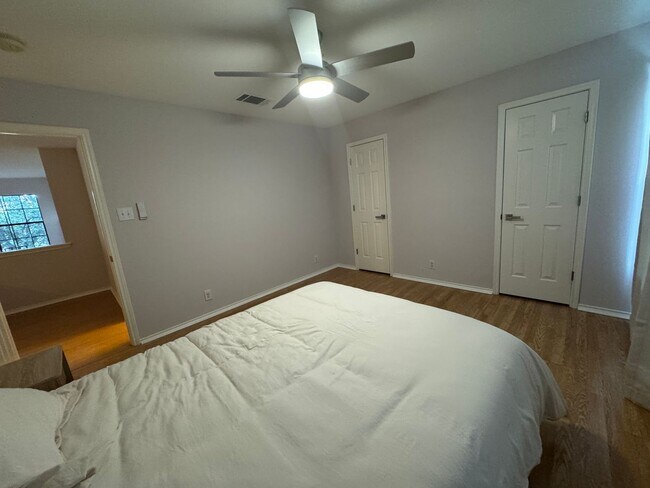 Building Photo - GATED COMMUNITY  |  STONE OAK  |  4 BEDROOMS + HUGE LOFT  |  SMALL LOFT/NURSERY/OFFICE/  |  EXCEL...