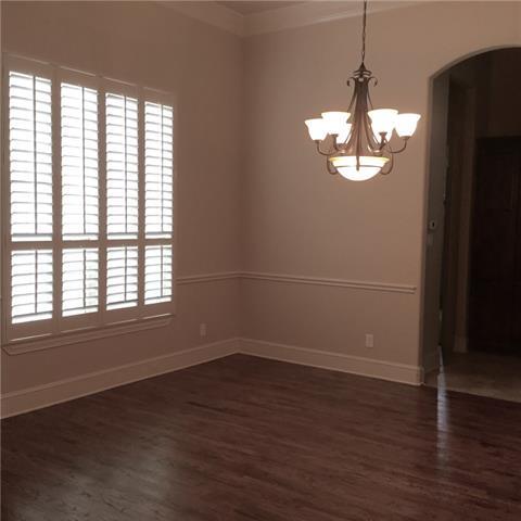 Building Photo - 1115 Navarro Dr