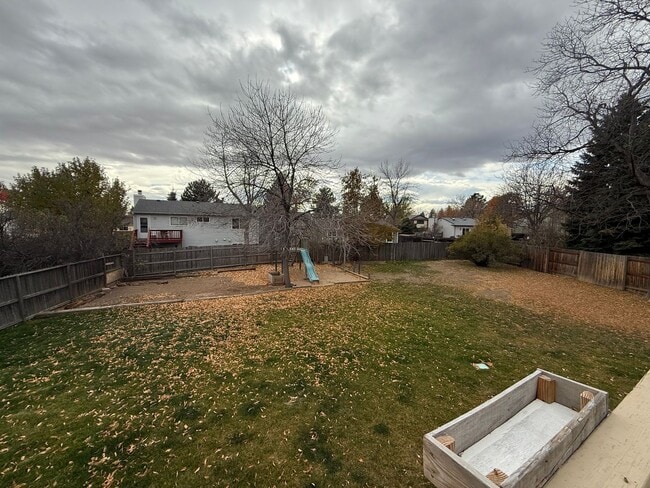 Building Photo - Large 4 Bedroom/2 Bath Bi-Level Home with attached 2 Car Garage in North Loveland