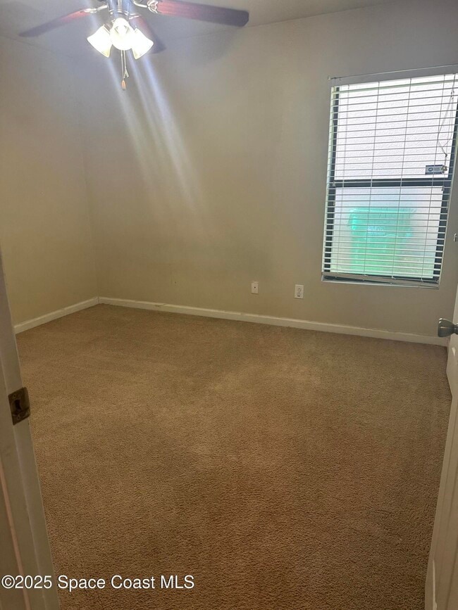 Building Photo - 464 Dryden Cir