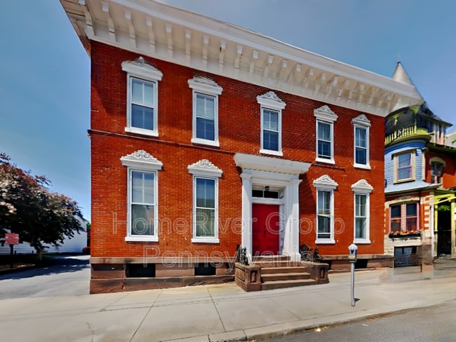 Primary Photo - 118 S Hanover St