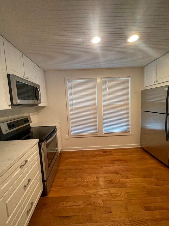 Building Photo - 14217 Ballinger Ter