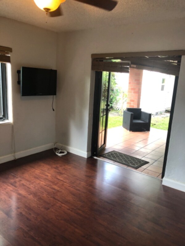 Building Photo - 1715 SW 67th Ct