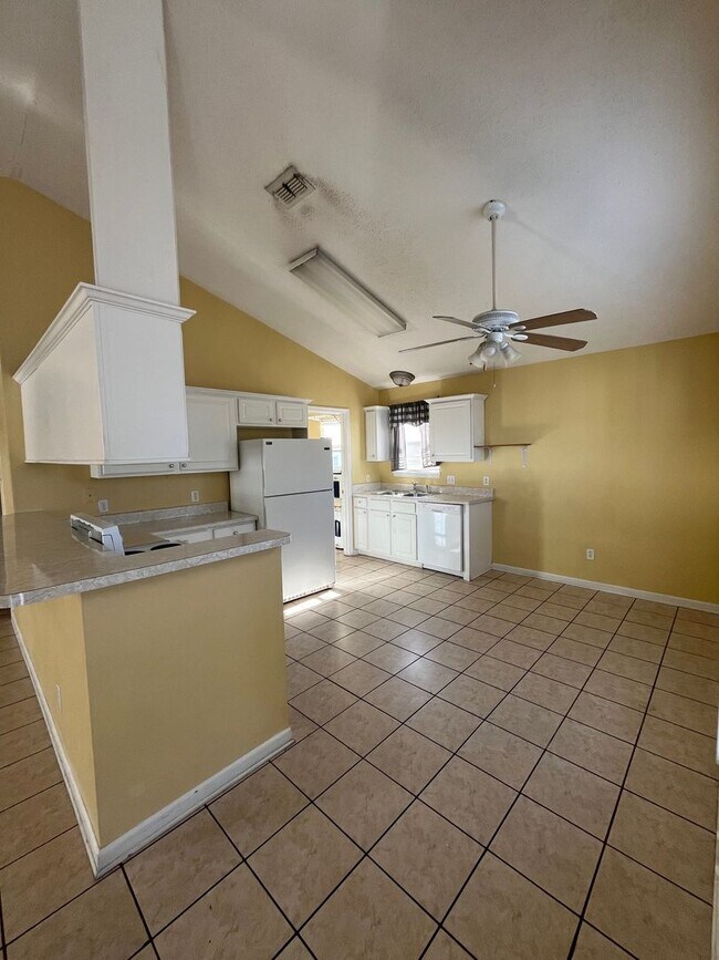 Building Photo - 220 Seahorse Wy