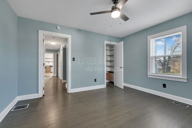 Building Photo - 4724 Cane Run Rd