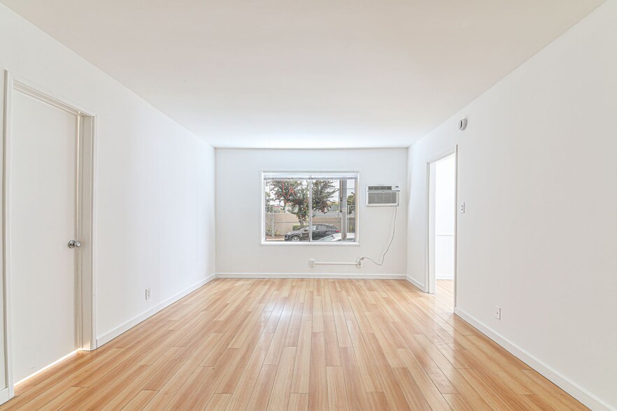 Building Photo - 5757 La Mirada Ave