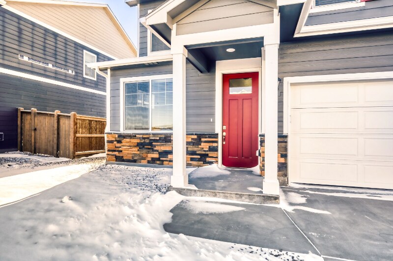 Building Photo - 5961 Holstein Dr