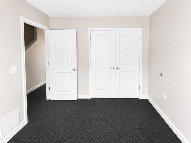 Building Photo - 4128 Orchard Ridge Blvd