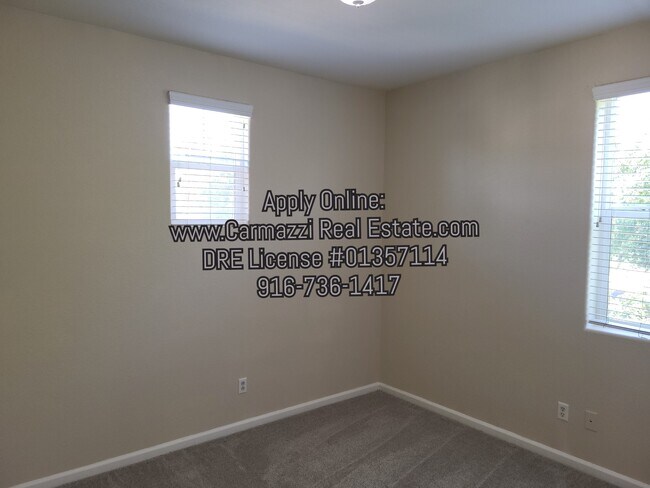 Building Photo - 260 Wapello Cir