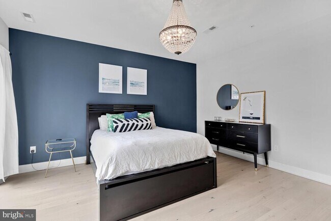 Building Photo - 664 Glick Ct NW