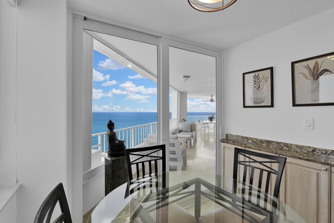 Building Photo - 550 S Ocean Blvd
