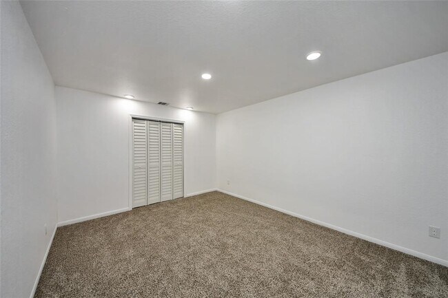 Building Photo - 21626 Dean Dale CRT
