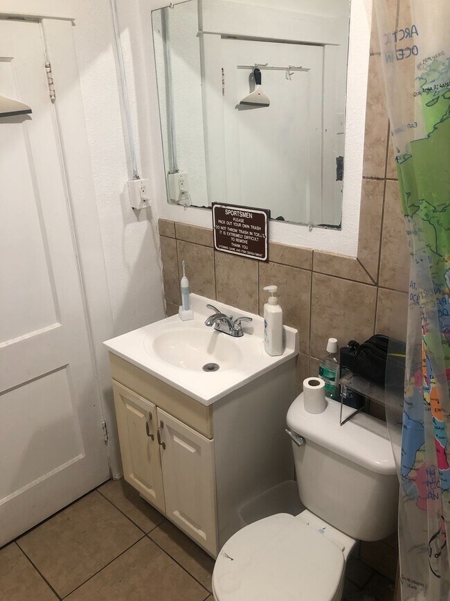 Building Photo - Charming, Spacious Rental in Old Town Fort Collins | Avail. 08/01/2026