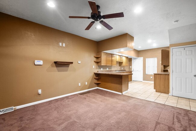 Building Photo - Cozy 1 Bedroom in McKeesport available May...