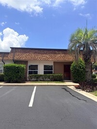 Building Photo - 6050 Chesham Dr
