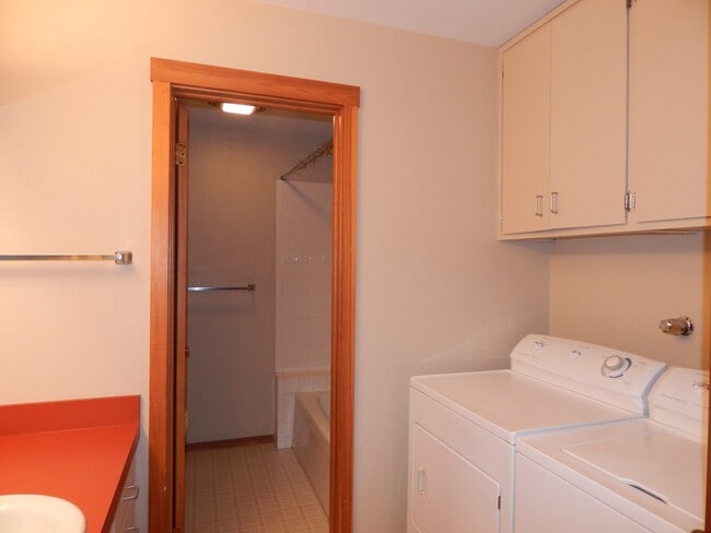 Building Photo - 3655 Teton Dr