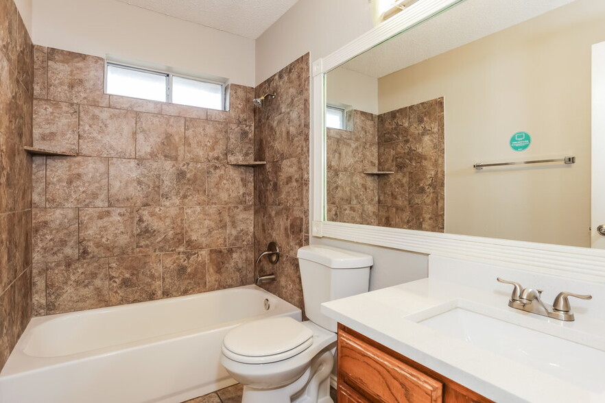 Building Photo - 705 Cross Ridge Cir