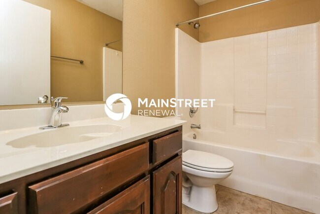 Building Photo - 3 Bedroom Pet-Friendly Home in Fort Worth,...