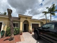 Building Photo - 3279 NE 11th Dr