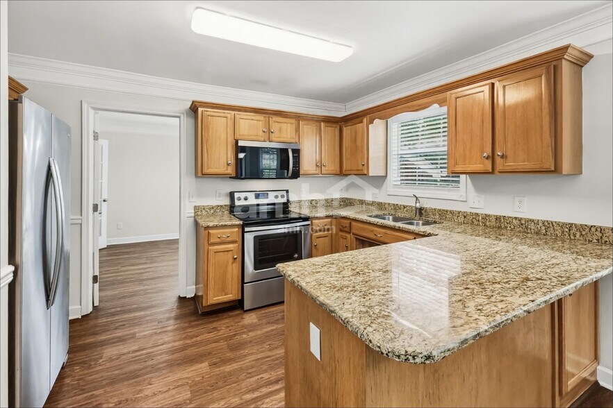Building Photo - 1305 Bantry Dr