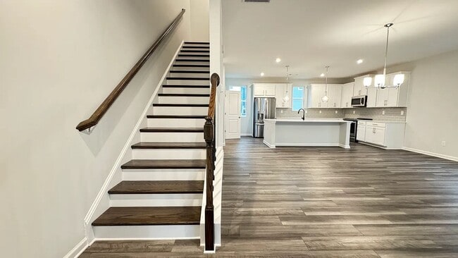 Building Photo - 2711 Stream Valley Ln NW