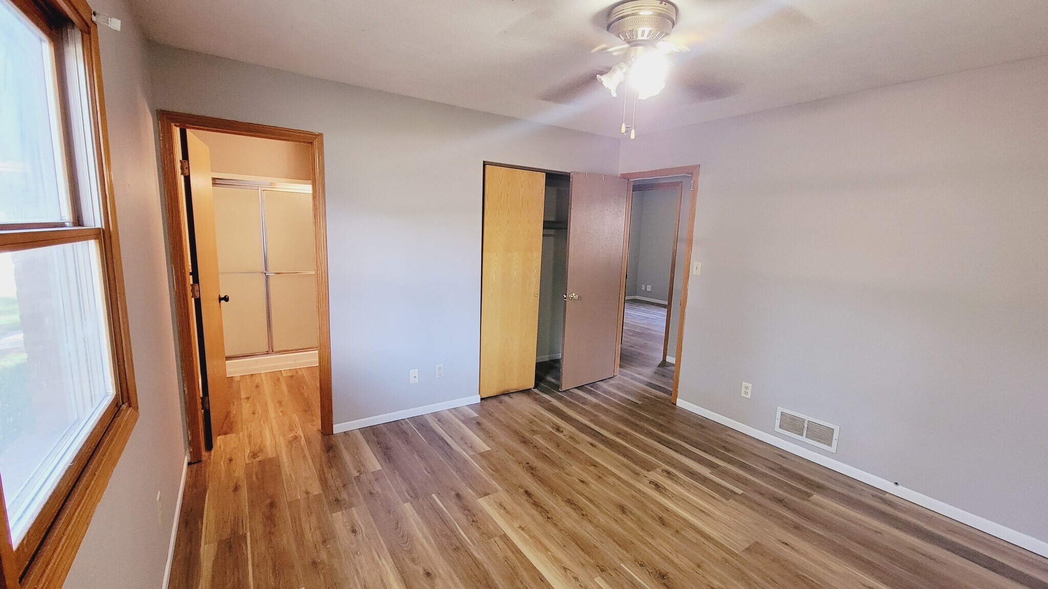 Building Photo - 730 N Juliette Ave